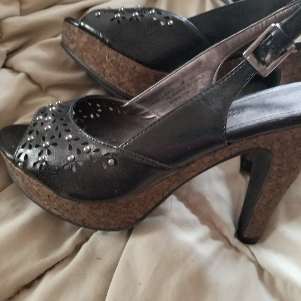 Womens new direction heels